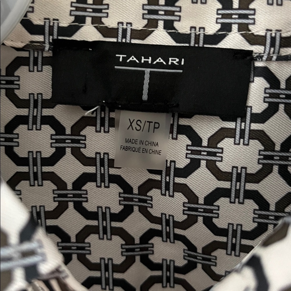 Tahari Black and White Geometric Long Sleeve Shirt Blouse - Picture 2 of 6